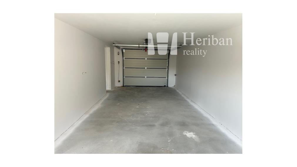 5 izb.RD+4 ár.pozemok, nová kvalitná rek.,Jazdecká ul, Sever