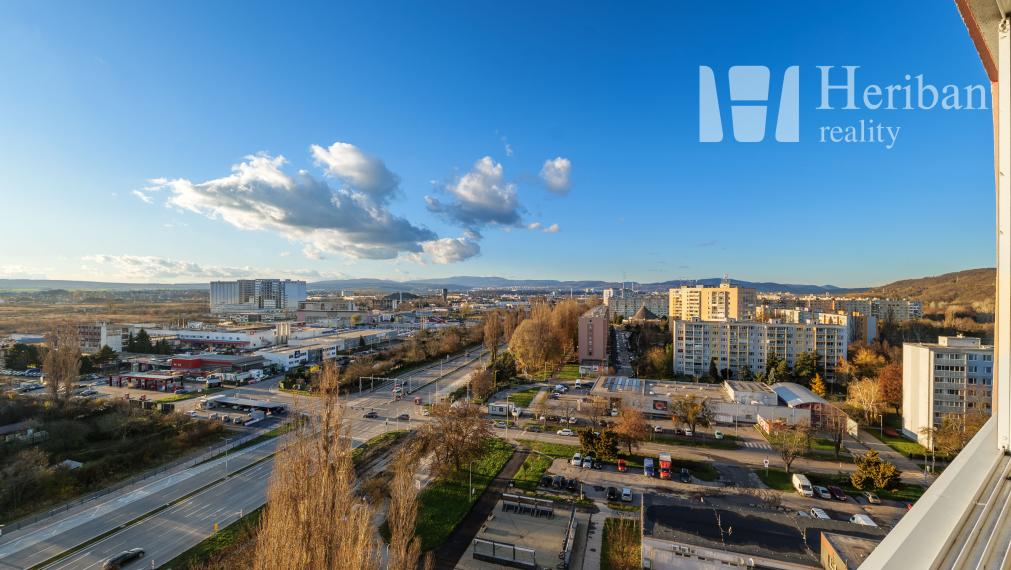 3-izb.byt s 2 logiami, nová komplet rek, Ždiarska ul, Jazero