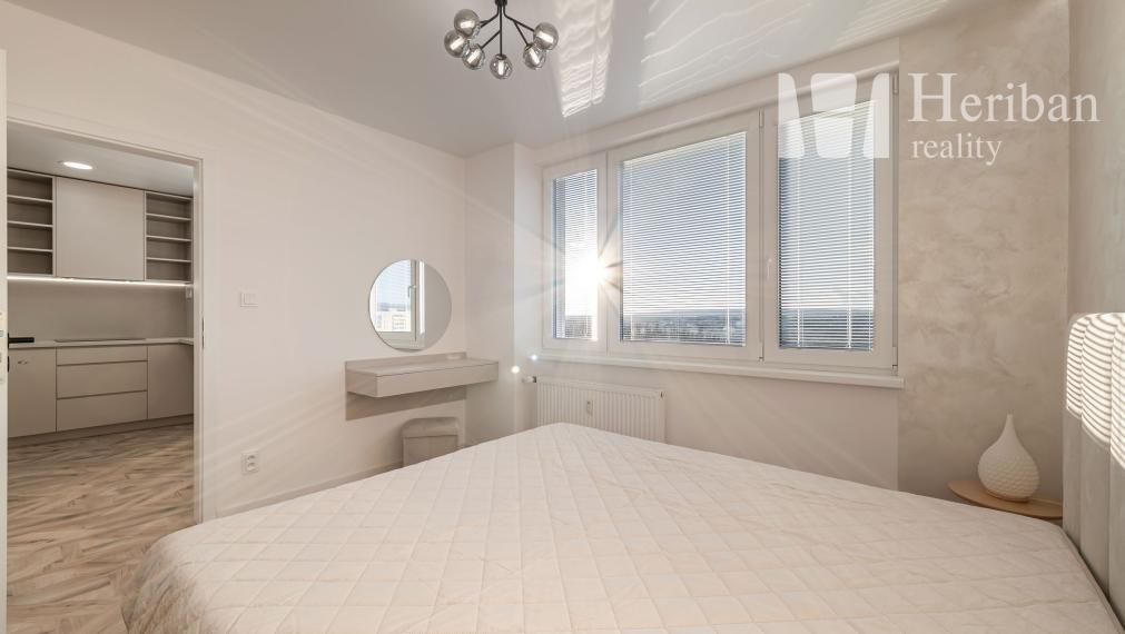 3-izb.byt s 2 logiami, nová komplet rek, Ždiarska ul, Jazero