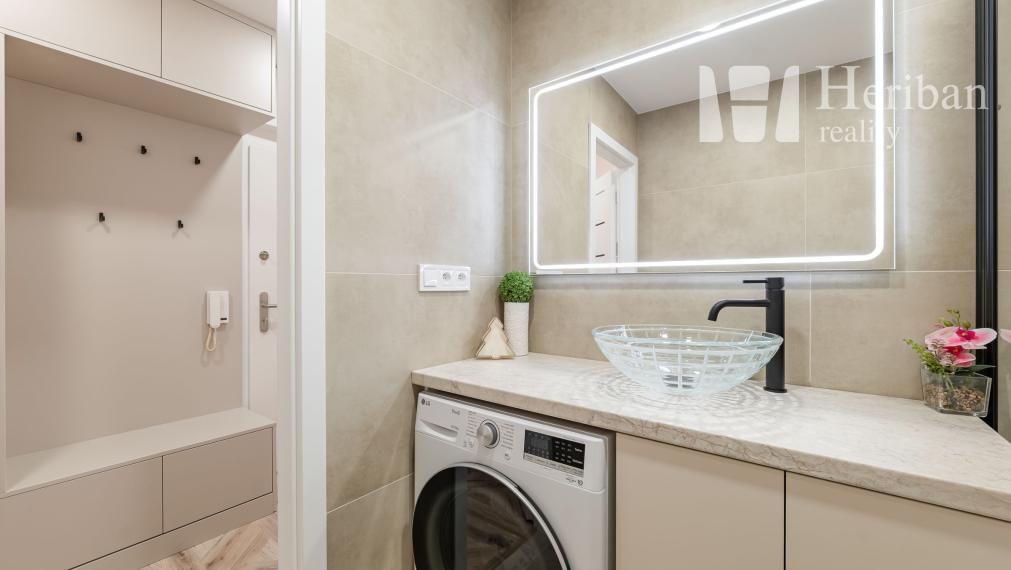 Ždiarska, 3izbový byt nová rekonštrukcia s výhľadom, 2loggie