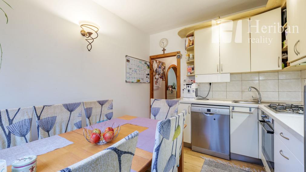 3-izb.byt s logiou, rekonštr., 79m2, Zombova ul, KE-časť KVP