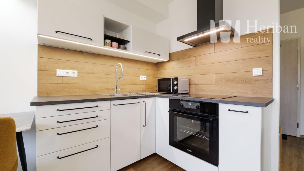 1,5izb.byt, zariadený, 35m2, Učňovská 2, KE-časť Šaca