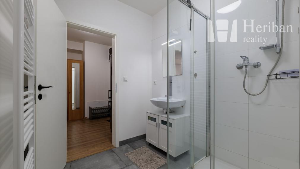 1,5izb.byt, zariadený, 35m2, Učňovská 2, KE-časť Šaca