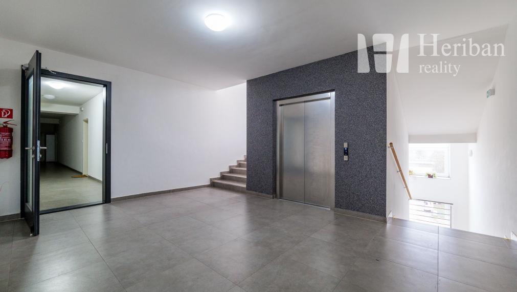 1,5izb.byt, zariadený, 35m2, Učňovská 2, KE-časť Šaca