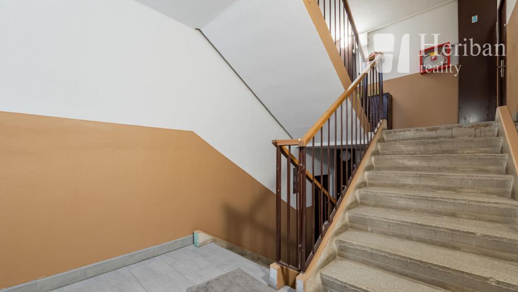 3-izb.byt s logiou, 5.p/8, Hemerkova ul, KE-časť KVP