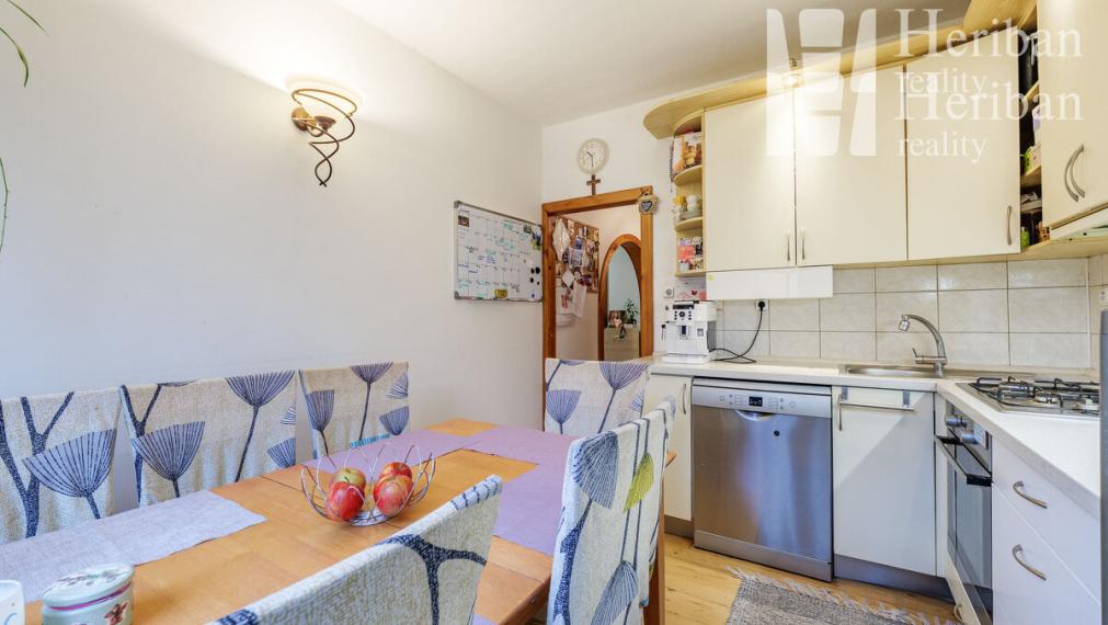 Rekonštr. 3-izb.byt s  logiou, 79m2, Zombová ul, KE-KVP