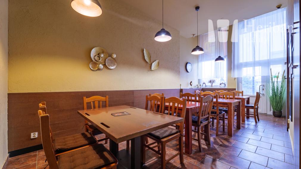 obchod a služby/reštaurácia a piváreň, ul.Nemcovej 28,Merkúr