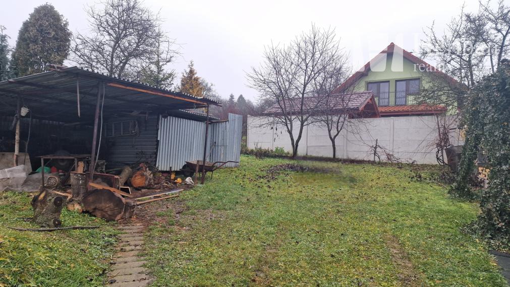 Vidiecky RD so 4-5izbami, 6,5 ár.pozemok, Lorinčík