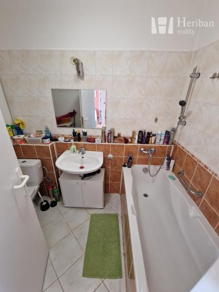 1,5-izb.byt s 6m logiou,41m2,pražský typ, Adlerova ul, Furča