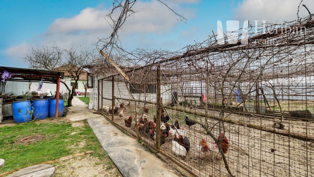 Dom s pozemkom v obci Tornyosnémeti, 20 km od KE- Maďarsko