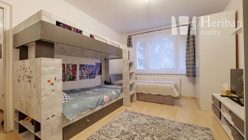 1 izb.byt s loggiou, 38m2, Mikovíniho ul, Západ-Terasa