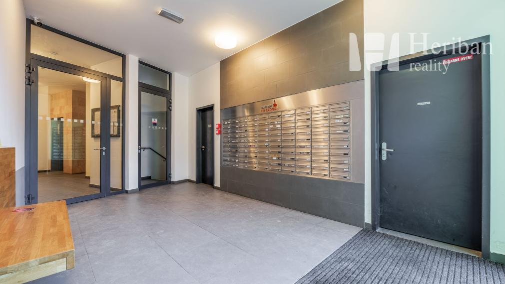 1 izb.byt s 15m2 terasou + park.miesto, Rezidencia pri radnici