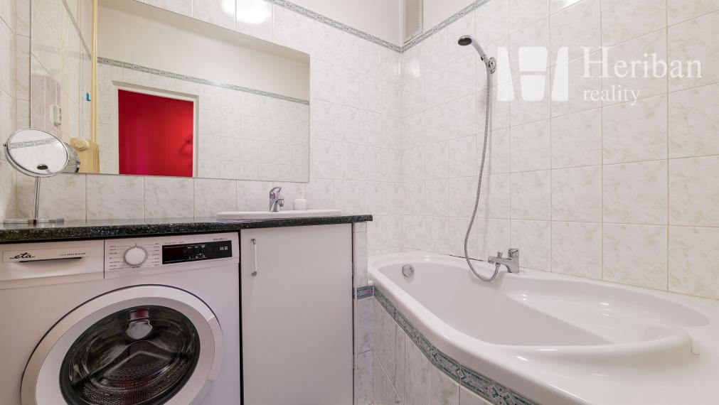 3-izb.byt s logiou, 73m2, 7.p, Južná trieda, KE-časť JUH