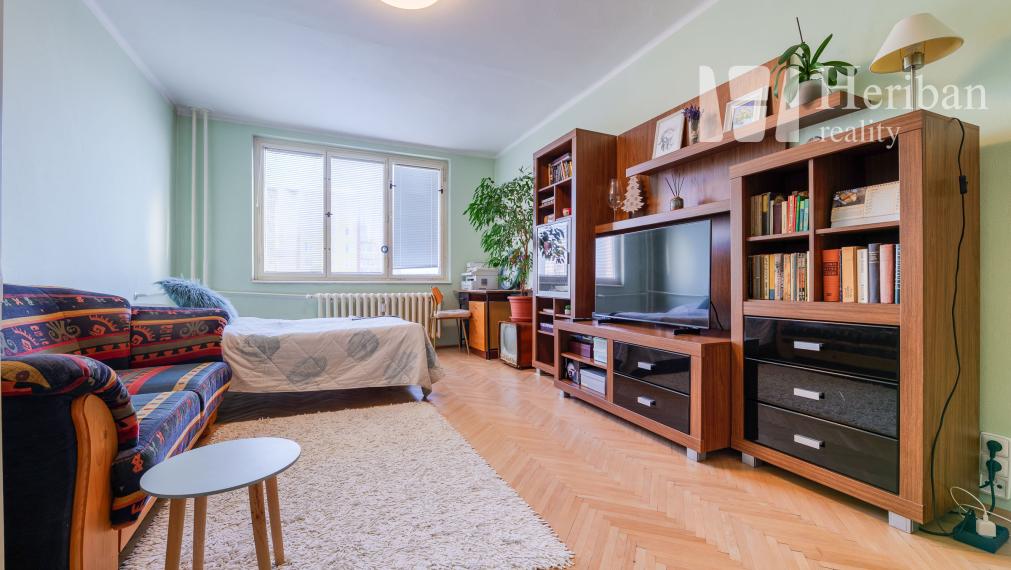 3-izb.byt s logiou, 73m2, 7.p, Južná trieda, KE-časť JUH