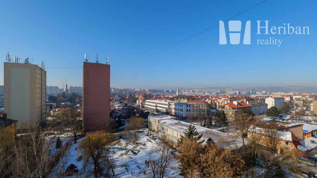 3-izb.byt s logiou, 73m2, 7.p, Južná trieda, KE-časť JUH