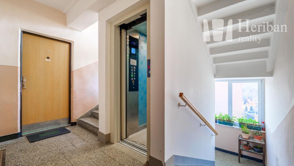 3-izb.byt s logiou, 73m2, 7.p, Južná trieda, KE-časť JUH