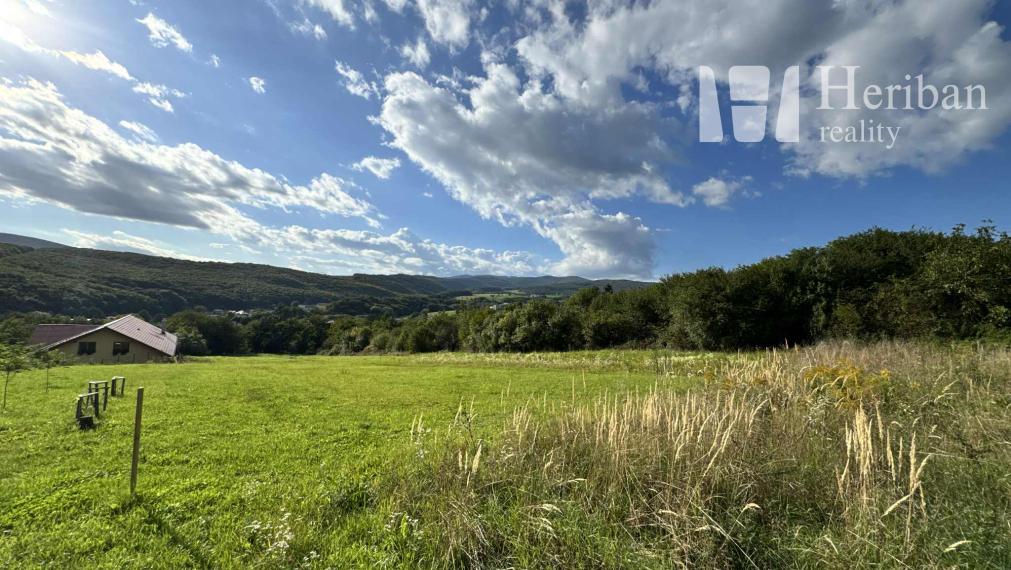 Slnečný pozemok na výstavbu RD, 1014m2, šírka 21m, Nižný Klátov, Košice-okolie