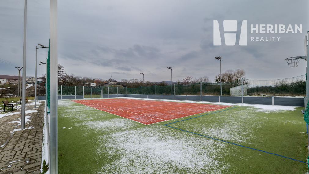 8,3 ár.pozemok so stav.povolením na RD, obec Vyšná Hutka