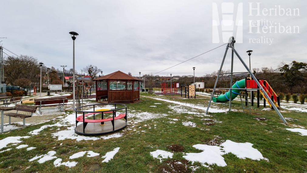 4 izb.rodinný dom s 8,3 ár.pozemkom, obec Vyšná Hutka