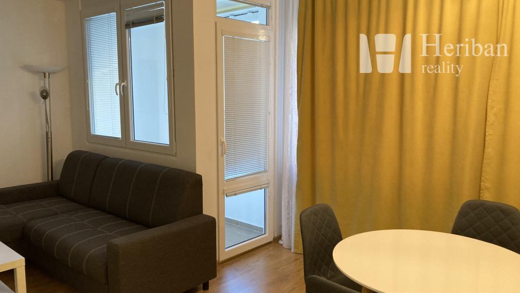 2 izb.byt, 53m2, rekonštr. a zariadený, Jazmínova ul, Terasa