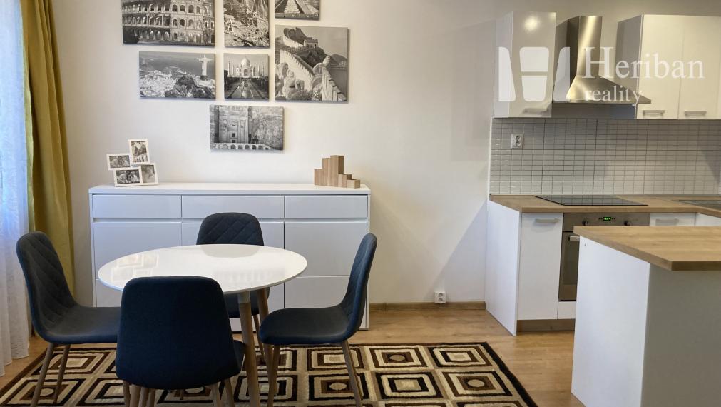 2 izb.byt, 53m2, rekonštr. a zariadený, Jazmínova ul, Terasa