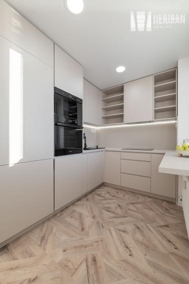 3-izb.byt s logiou, zariadený, nová komplet rek, Krosnianska ul