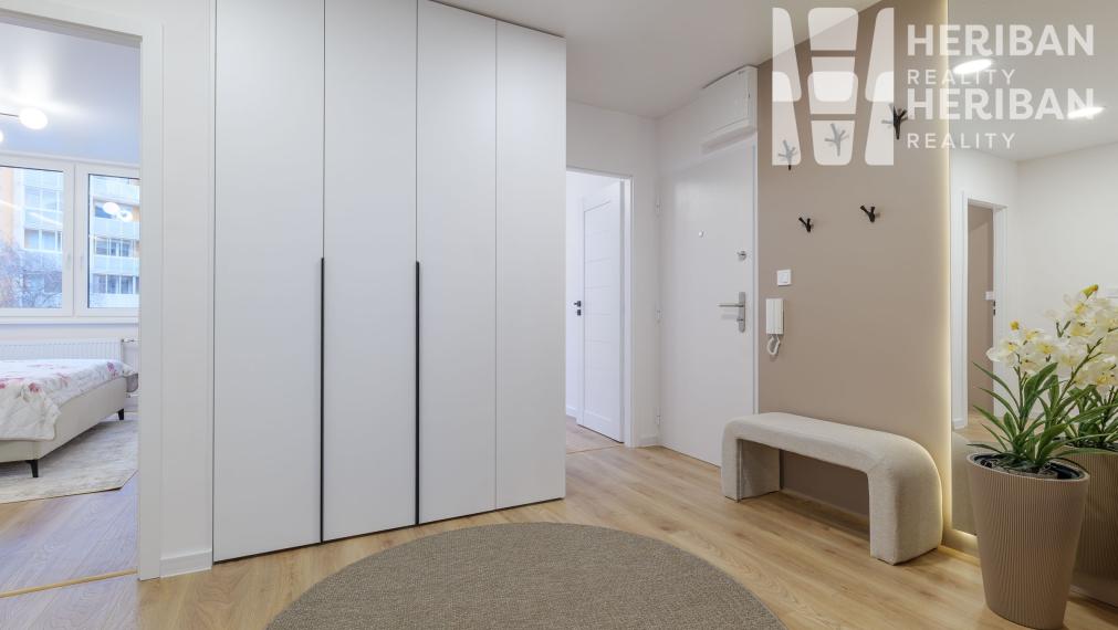 3-izb.byt s logiou, zariadený, nová komplet rek, Krosnianska ul