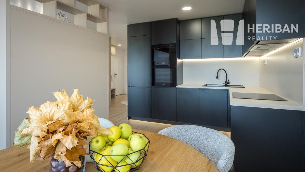 3-izb.byt s logiou, zariadený, nová komplet rek, Krosnianska ul