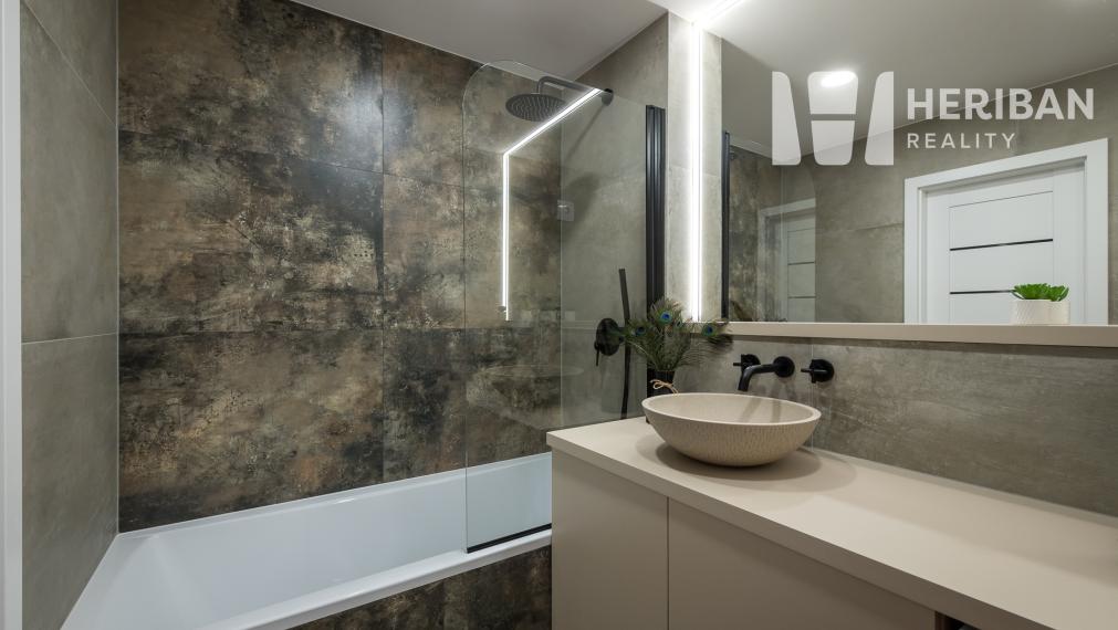 3-izb.byt s logiou, zariadený, nová komplet rek, Krosnianska ul