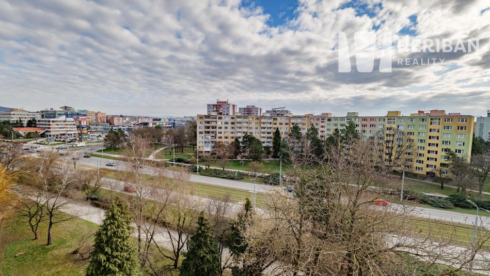 1zb.byt, rekonštr +zariadený, SNP/Nešporova, Západ-Terasa