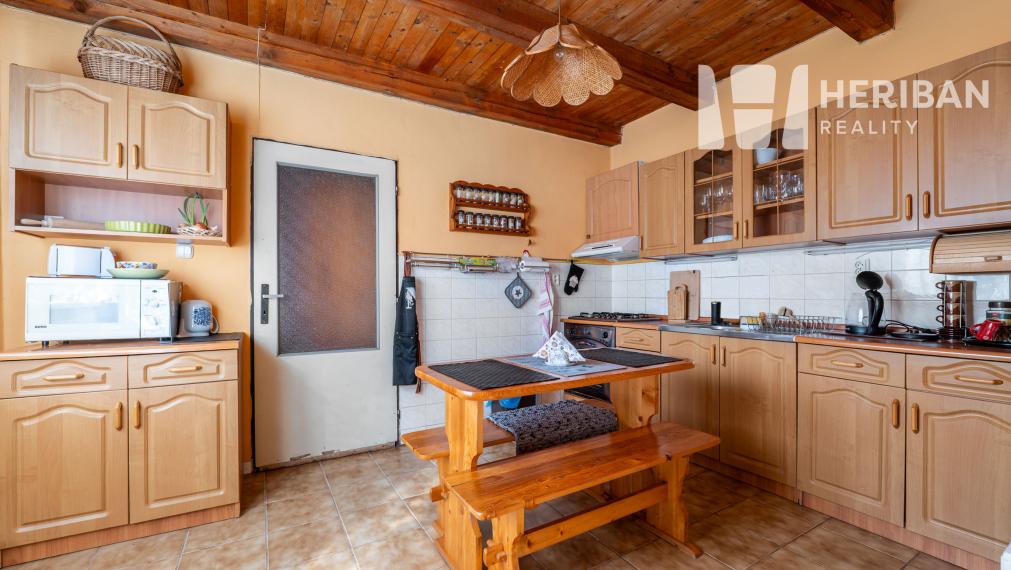 3-izb.murovaná chata,7,6ár.pozemok,Baška, časť Maša