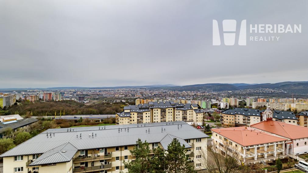 3-izb.byt s logiou, zariadený, nová komplet rek, Krosnianska ul
