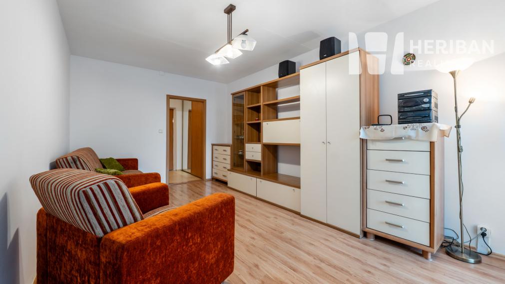 1 izb.byt s logiou, rekonštr, zariadený, Paláriková ul, JUH