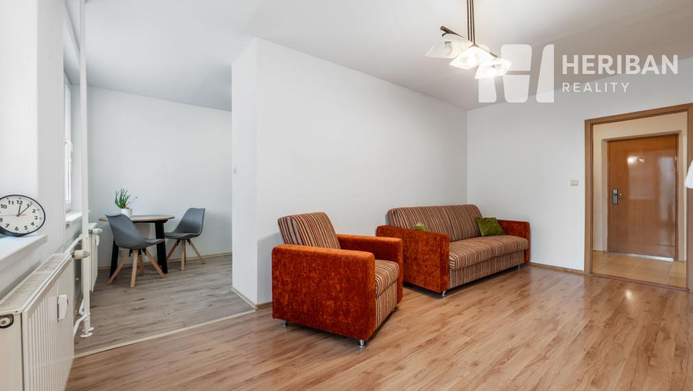 1 izb.byt s logiou, rekonštr, zariadený, Paláriková ul, JUH