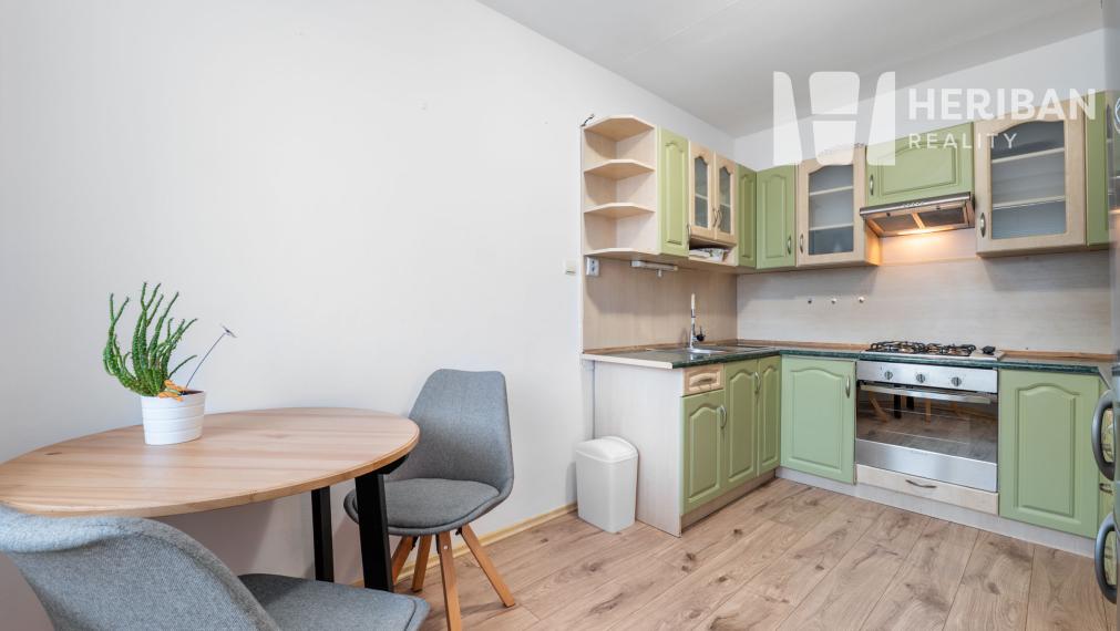 1 izb.byt s logiou, rekonštr, zariadený, Paláriková ul, JUH