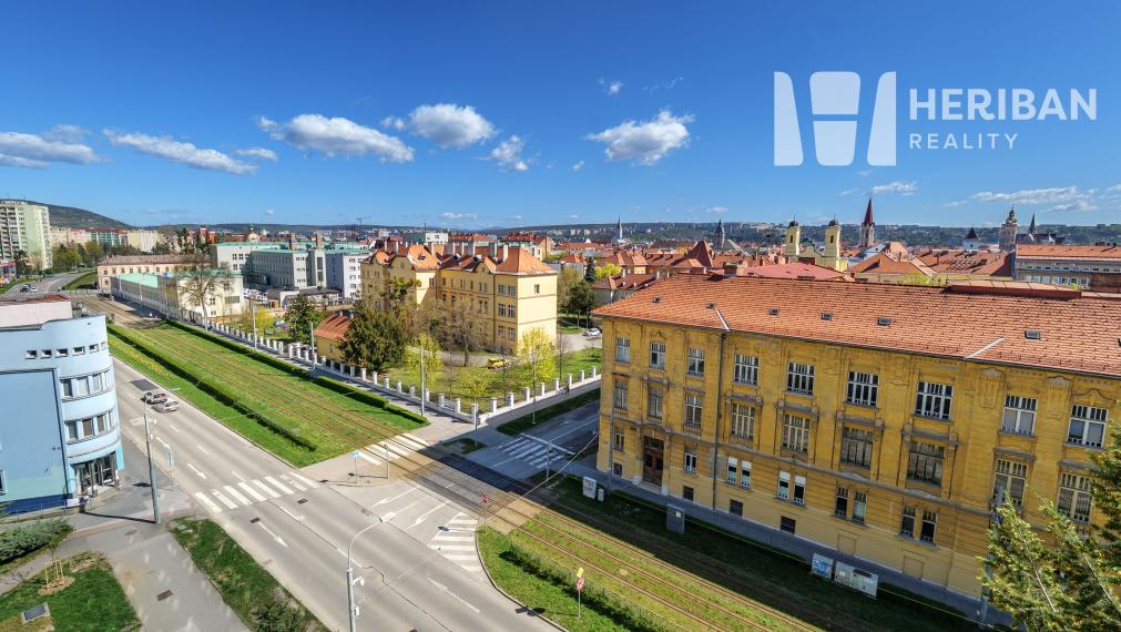 1,5 izb.byt,41m2,rekonštr.,zariadený, Kuzmanyho,Staré Mesto