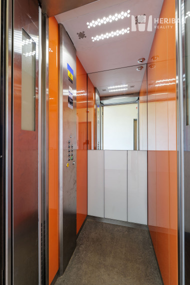 1,5 izb.byt,41m2,rekonštr.,zariadený, Kuzmanyho,Staré Mesto