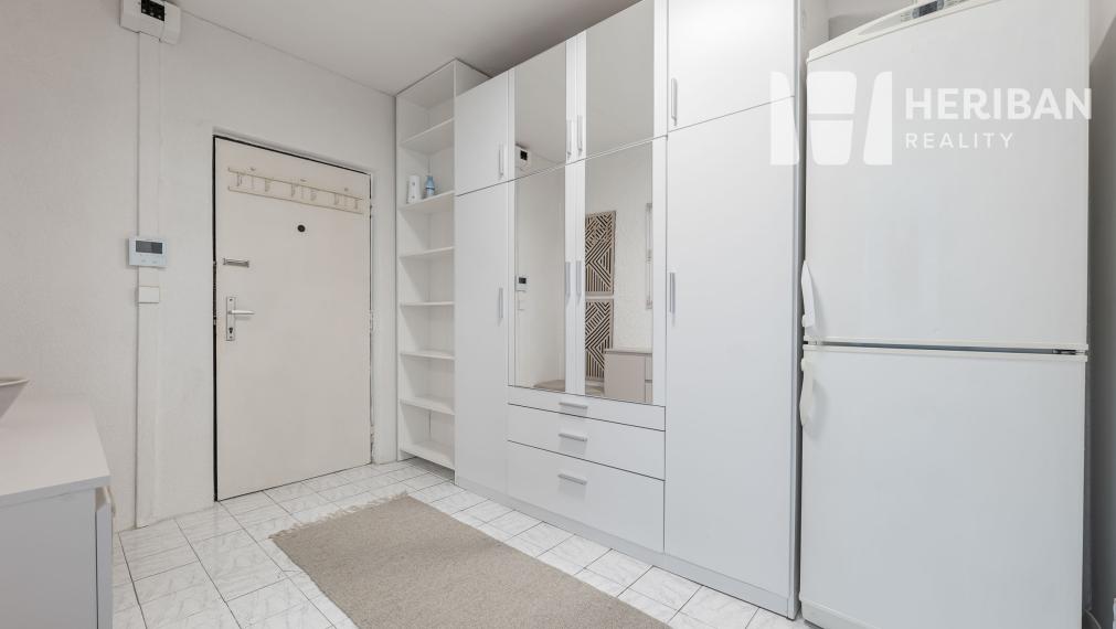 1,5 izb.byt,41m2,rekonštr.,zariadený, Kuzmanyho,Staré Mesto