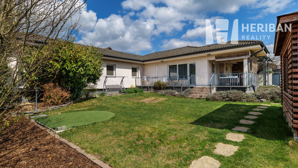 NA PREDAJ – 4 IZB. RODINNÝ DOM, VAJKOVCE (SLNEČNÁ STRÁŇ)