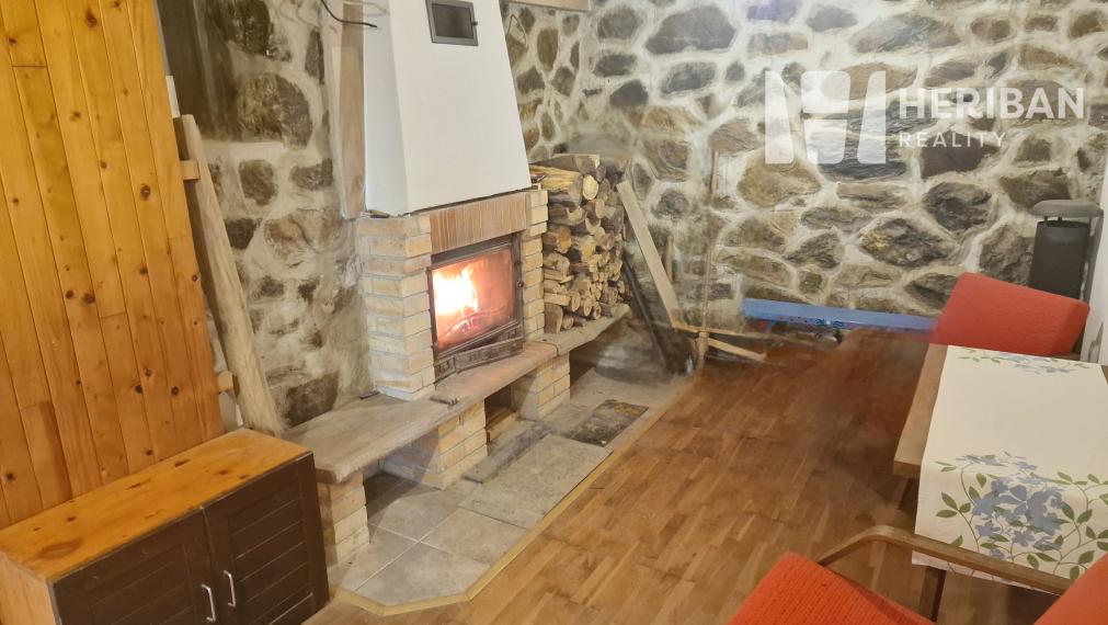 3izb.murovaná chata pri jazere, 21ár.pozemok, Bukovec