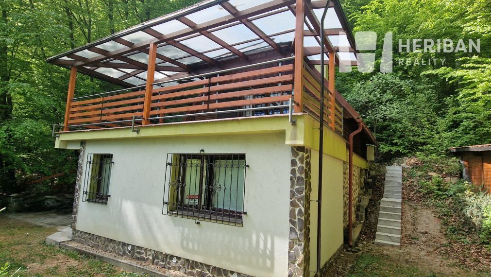 3izb.murovaná chata pri jazere, 21ár.pozemok, Bukovec