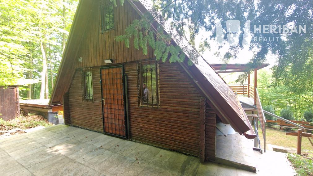 3izb.murovaná chata pri jazere, 21ár.pozemok, Bukovec