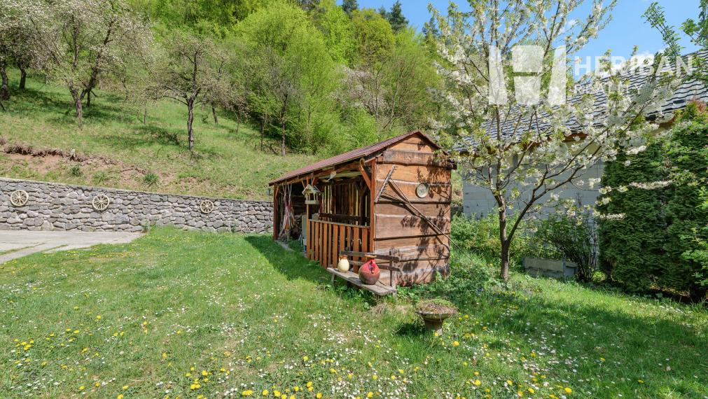 rekonštr.dom s 12,5ár.pozemkom,obec Hollóháza,Maďarsko