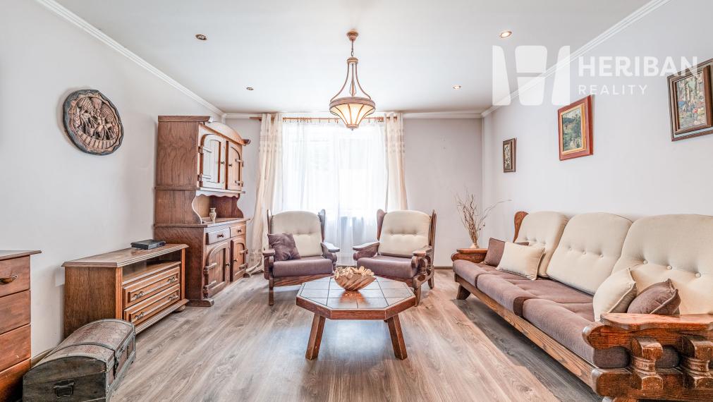 rekonštr.dom s 12,5ár.pozemkom,obec Hollóháza,Maďarsko