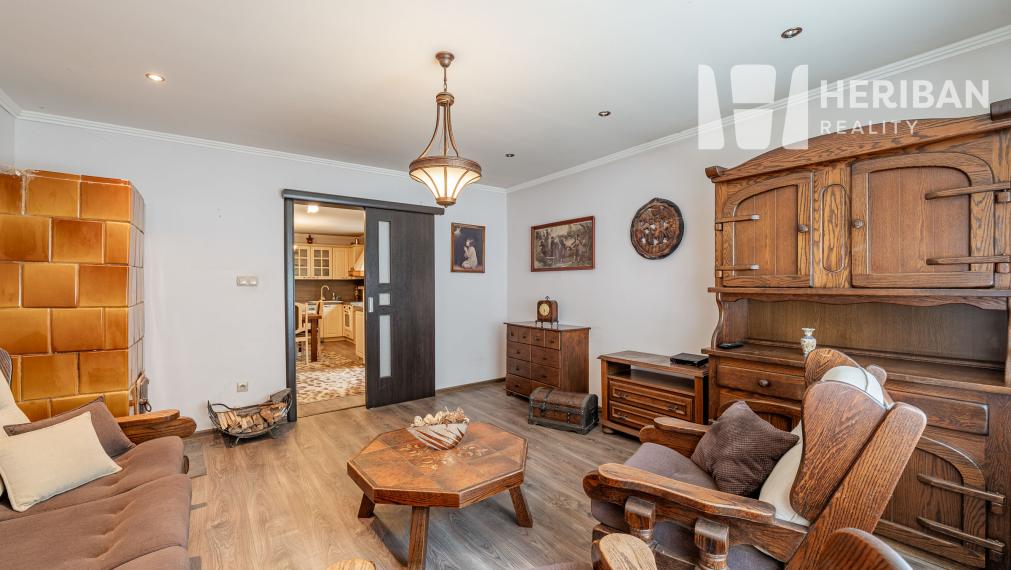 rekonštr.dom s 12,5ár.pozemkom,obec Hollóháza,Maďarsko