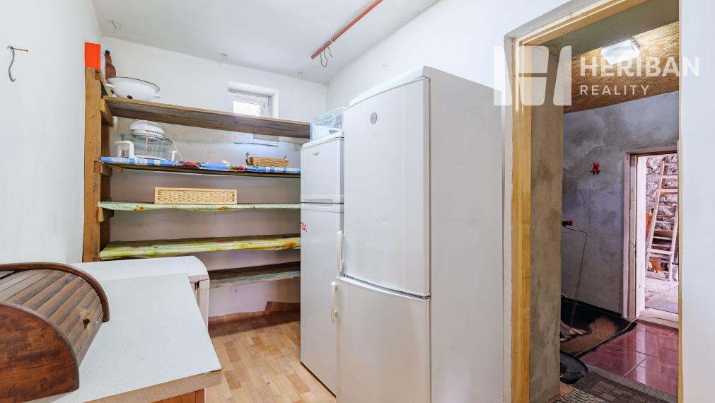 rekonštr.dom s 12,5ár.pozemkom,obec Hollóháza,Maďarsko