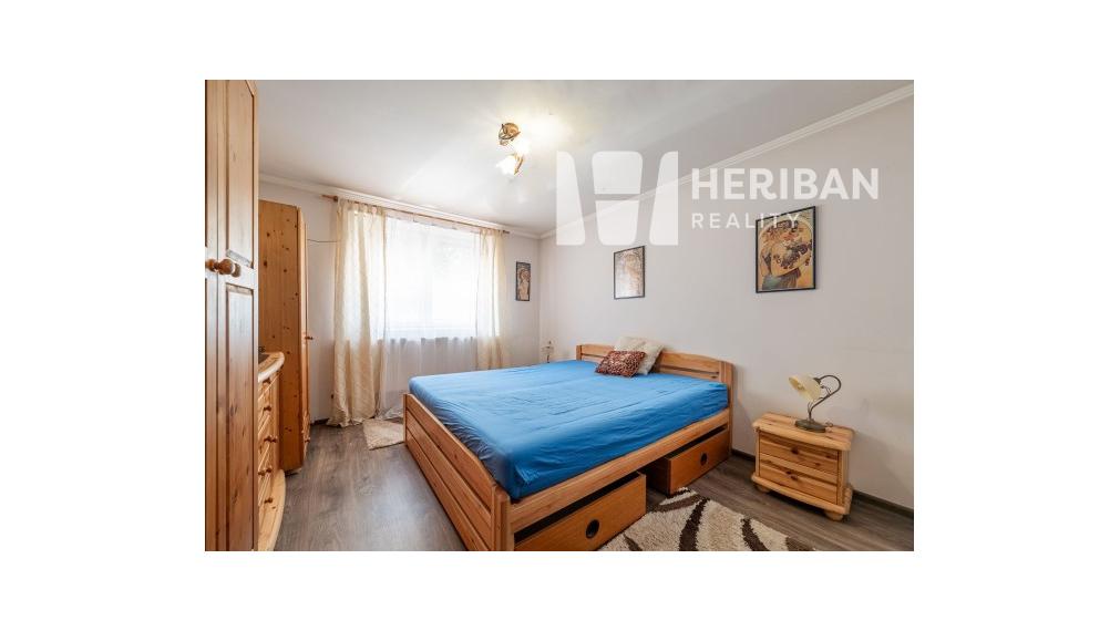 rekonštr.dom s 12,5ár.pozemkom,obec Hollóháza,Maďarsko