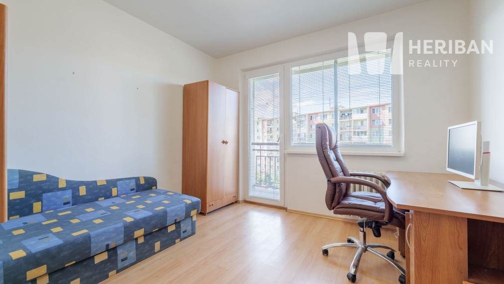 4zb.byt s logiou, 81m2, Sokolovská ul, Západ-Terasa