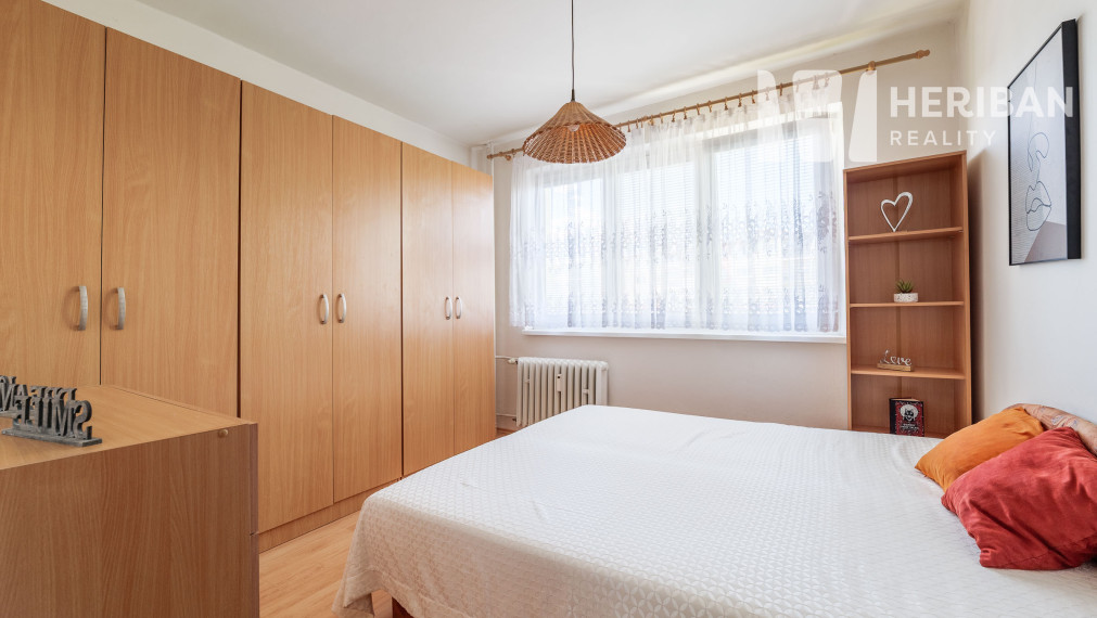 4zb.byt s logiou, 81m2, Sokolovská ul, Západ-Terasa