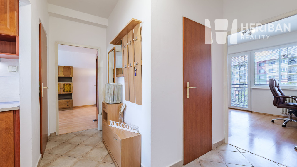 4zb.byt s logiou, 81m2, Sokolovská ul, Západ-Terasa